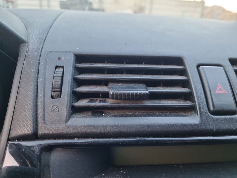 Grila aerisire centrala Mazda 3 (BK) [Fabr 2003-2009] OEM