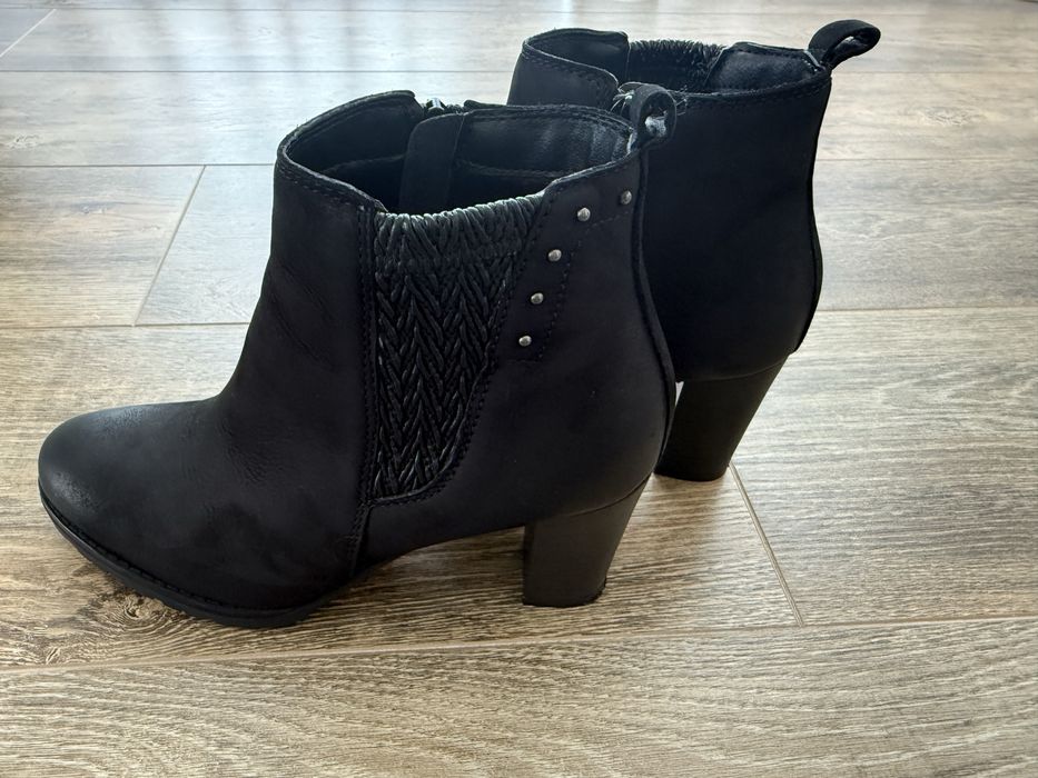 Ghetute Benvenuti, piele negra, marime 36