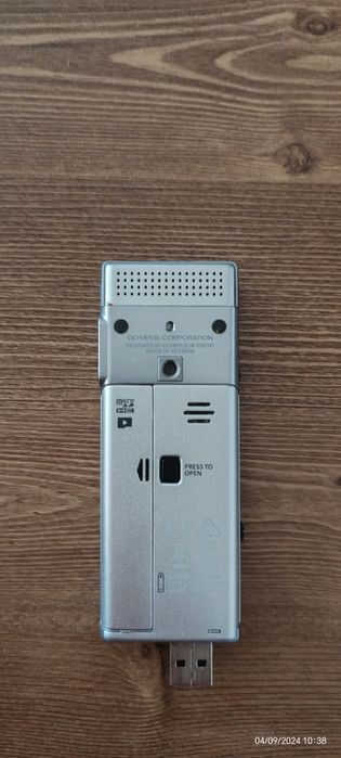 Olympus Reportofon cu activare vocala