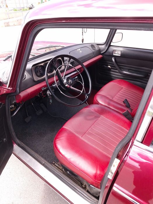 Кола под наем за бал, сватба или друг специялен повод! Под наем ретро