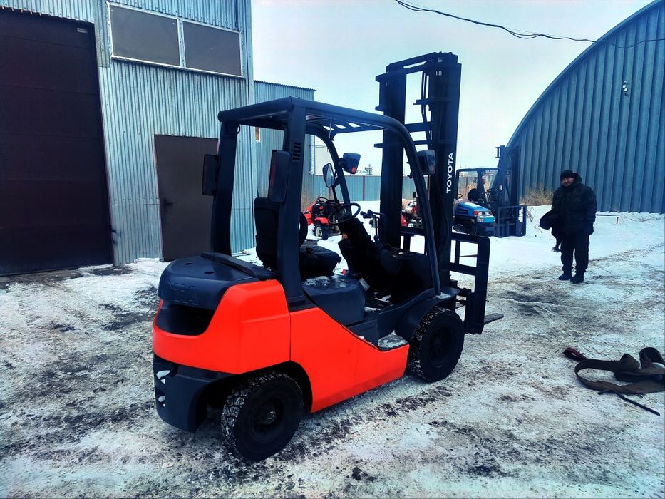 Продам вилочный погрузчик. Кара