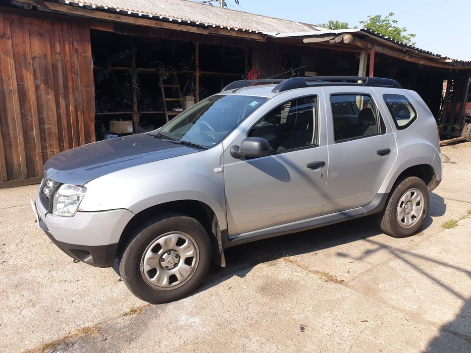 Dezmembrez Dacia Duster usi aripi haion capota