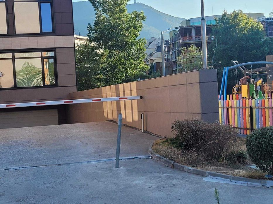 Дава се под наем Двустаен апартамент в София, Манастирски ливади - 63 кв.м за 816 € - Снимка #1