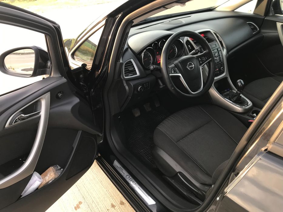 Opel Astra J, benzina + GPL