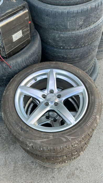 Продам комплект резины