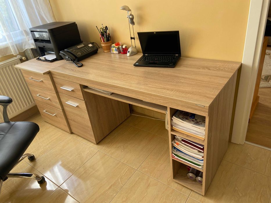 Vand mobila pentru birou