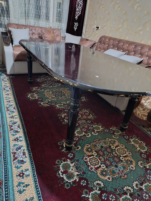 Продается стол хороший