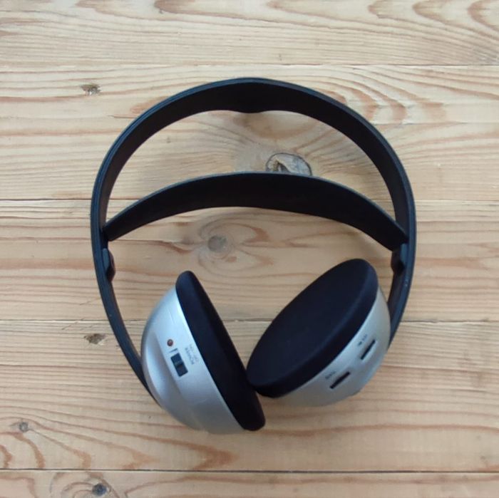 Наушники Филипс фирменныее