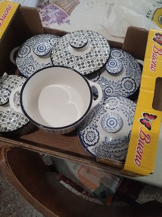 Castraone ceramica emailate cu capac