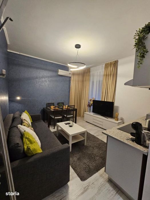 2 Camere Universitate / Romana