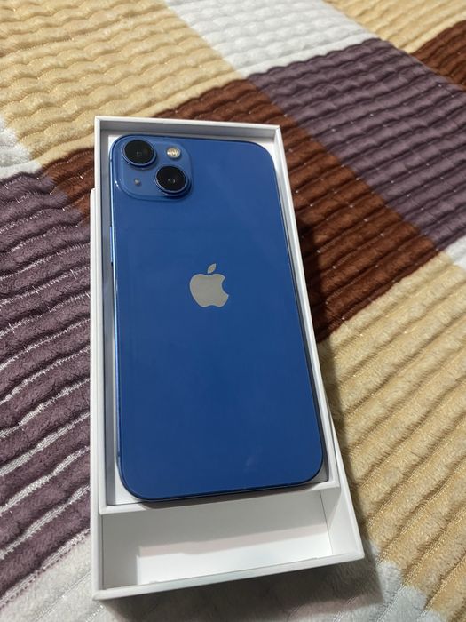 Продам айфон 13.