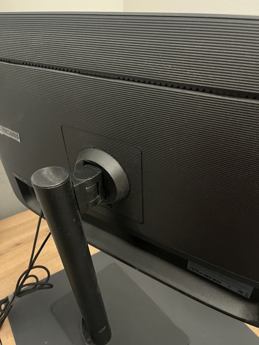 Монитор Samsung 27 диагональ S27B610EQI