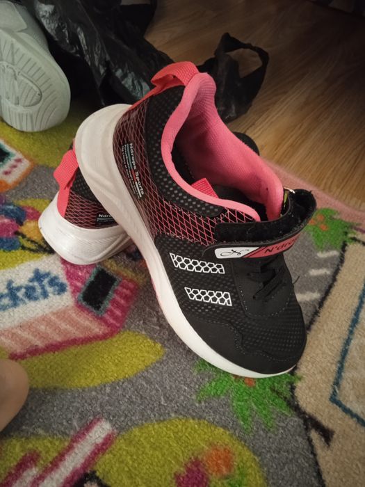 Обувки за момче момиче и дете