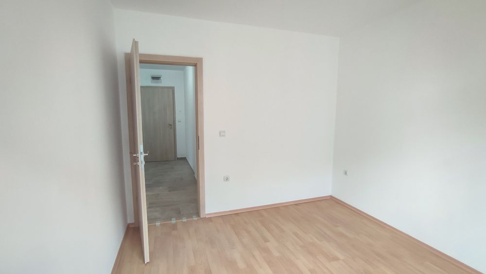 Продава се Тристаен апартамент в София, Белите брези - 75 кв.м за 1247 €/кв.м - Снимка #4