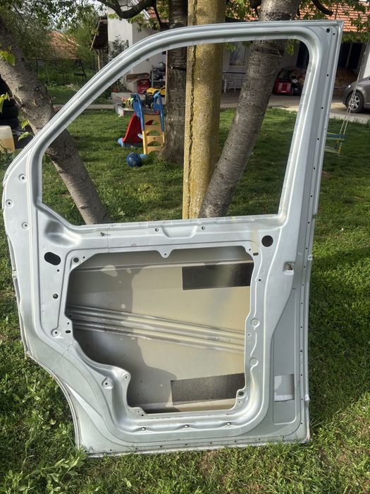 Предна дясна врата за VW Transporter T5 T6