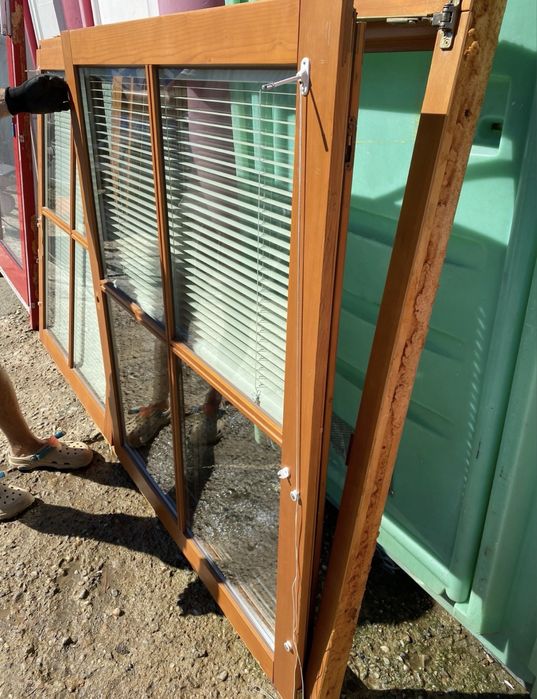 FEREASTRA LEMN TRIPAN H 147 x L 235 Germania 3 buc