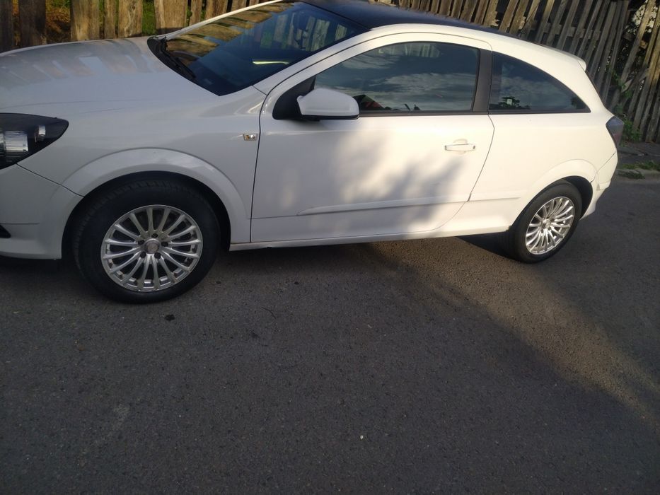 Opel Astra H GTC 1.6 Benzină -masina întreținută  1800e