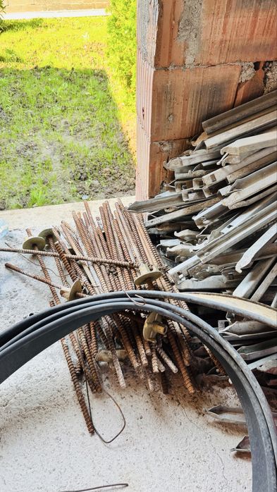 Montanti , piulite , tija filetata , cofrat