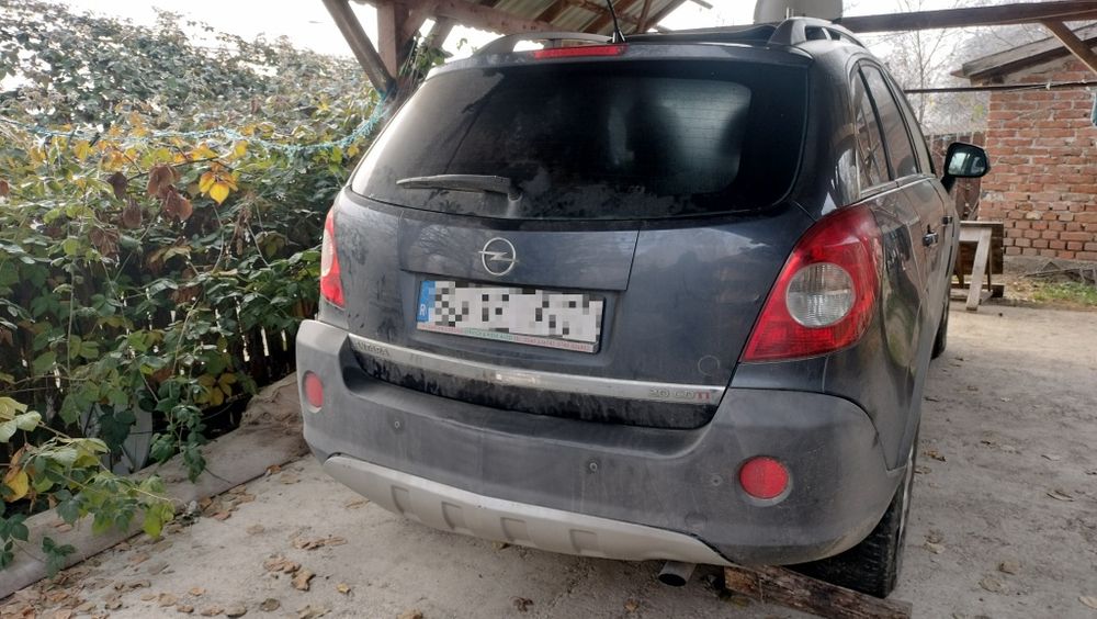 Vând Opel Antara lovită
