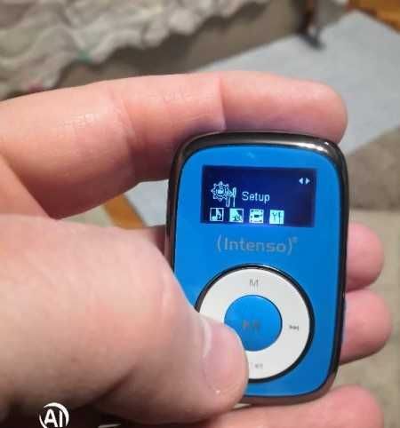 Музикален плеър Intenso - 8GB