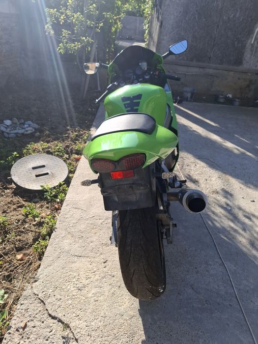 Kawasaki ZX-9R (900cc) din 2004, importată din Oland