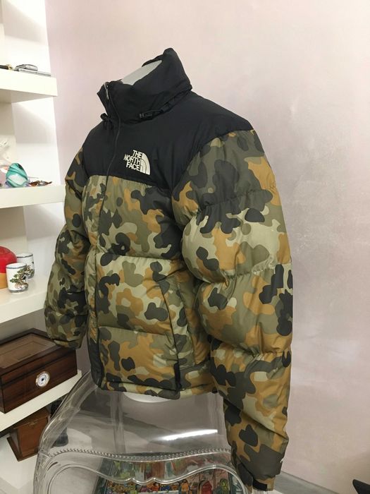 The North Face 700 Nuptse S