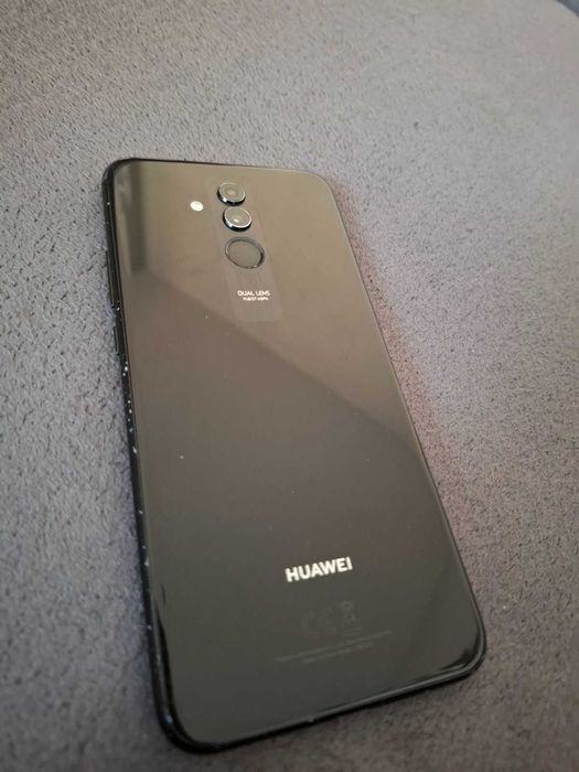 Huawei Mate 20 light