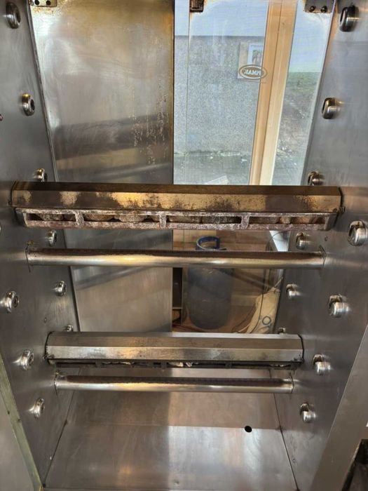 Продава се грил за пилета