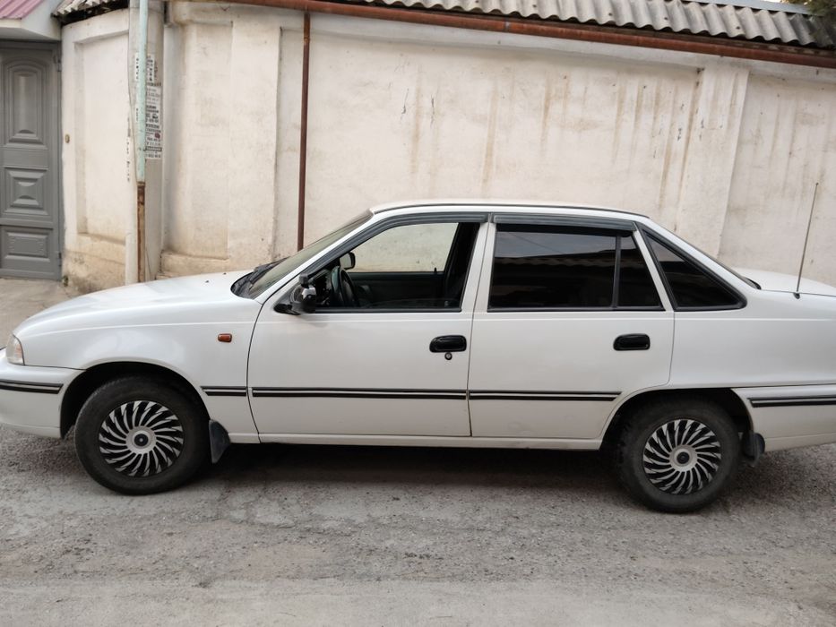 Продается нексия 2005
