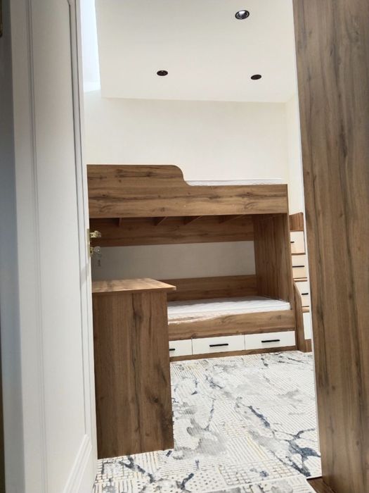 Сдается на Юнусабаде Петушок Новастройка в первые 3 комнатная