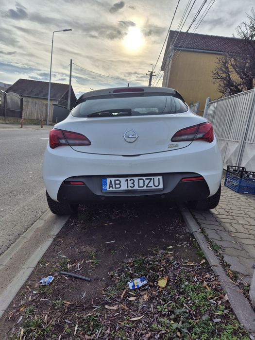 Opel astra coupe GTC