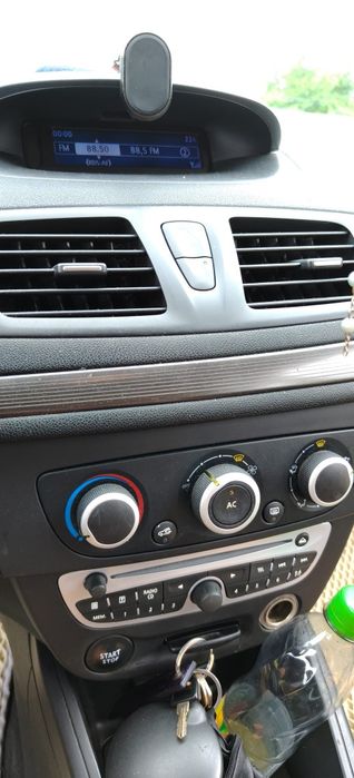 Renault  Megane în stare fff bună, 1,5 DCI, 2011, fără rugina, 212 000 reali, foarte întreținută. 3200 e negociabil în limita bunului simț.