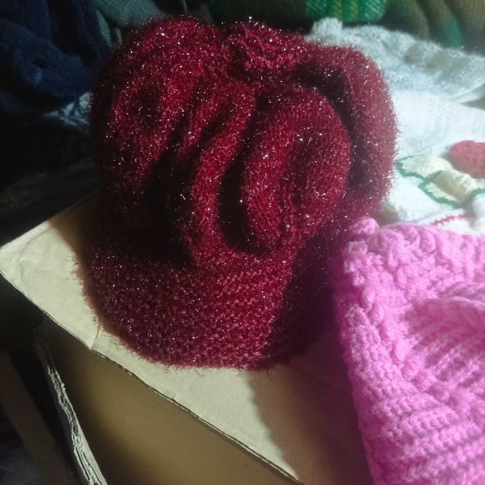 Шапки ръчна изработка