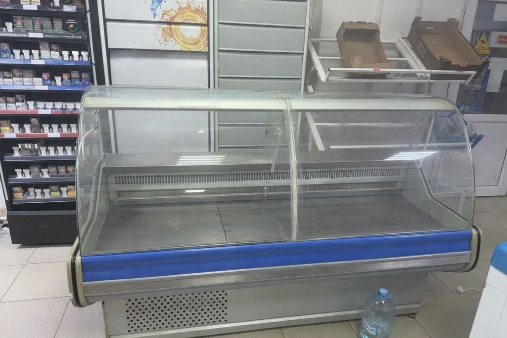 Холодильник ветрина