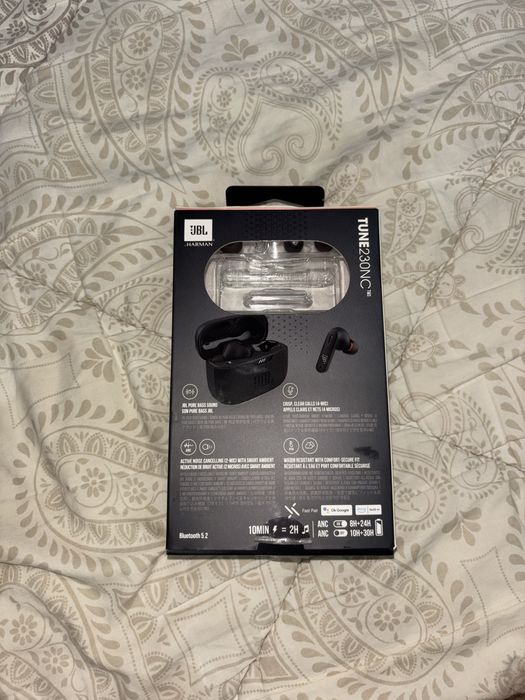 Casti true wireless JBL Tune 230NC