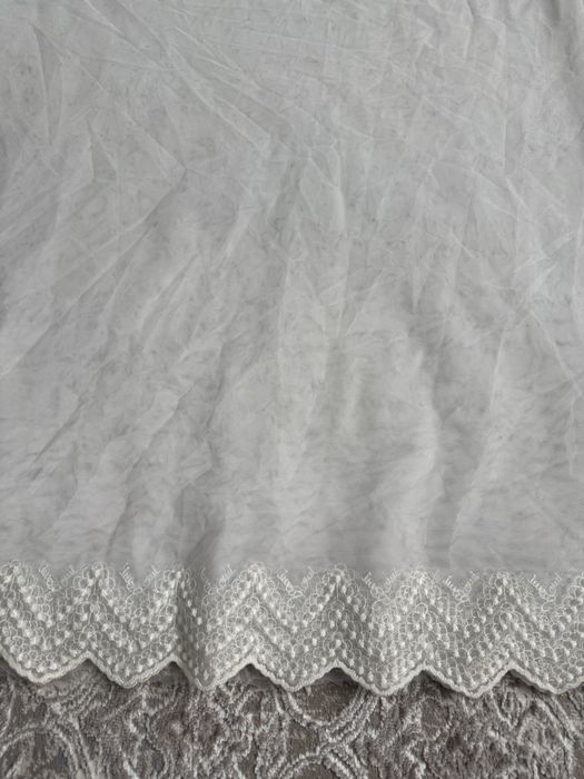 Штор жап жаңа жарқырап тұрған