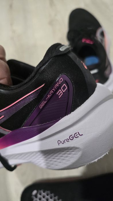Дамски маратонки ASICS GEL-KAYANO 30
