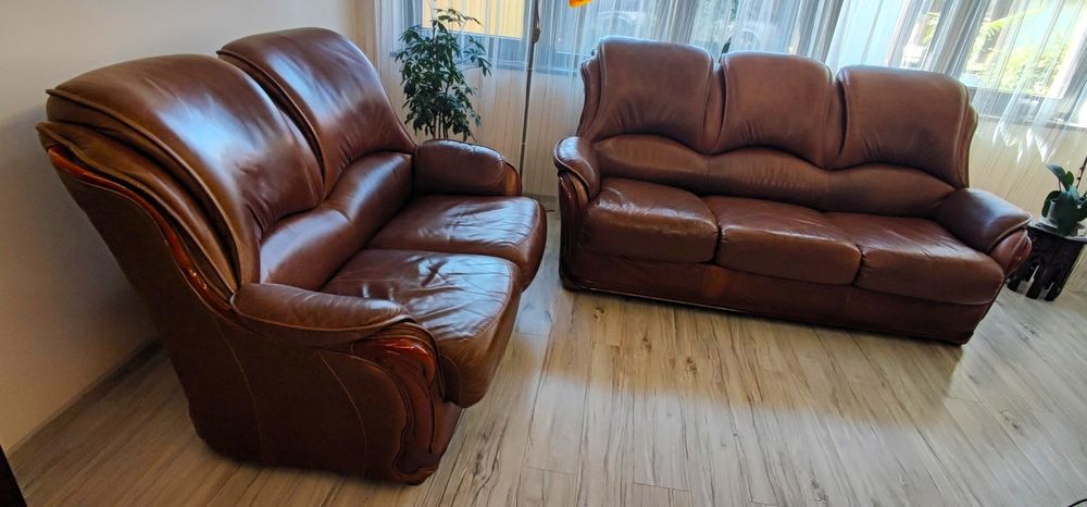Два дивана естествена кожа Италия