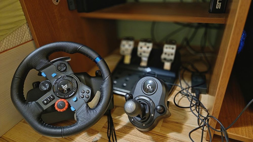 Logitech G29 + shifter