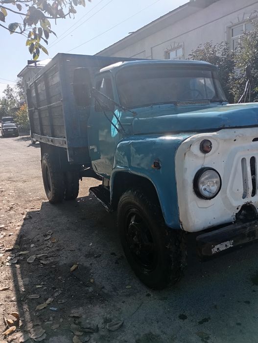 Gaz 5204 sotiladi gazga ruxsatti bor gaz baloni 4ta moshina yuradi