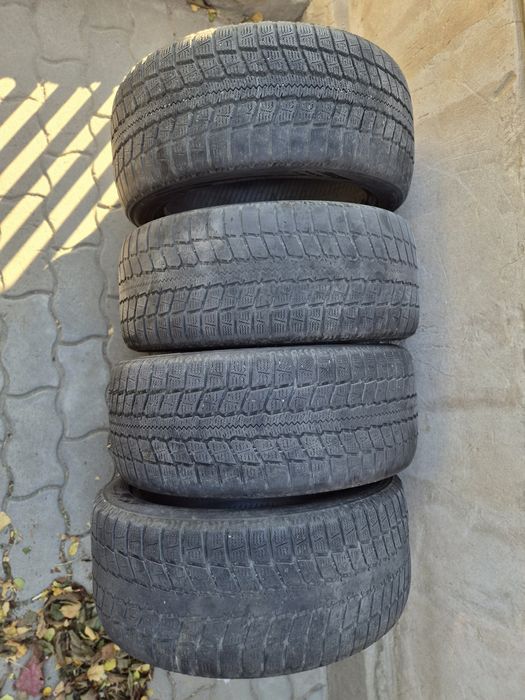 Резина R18. Зимняя Nitto