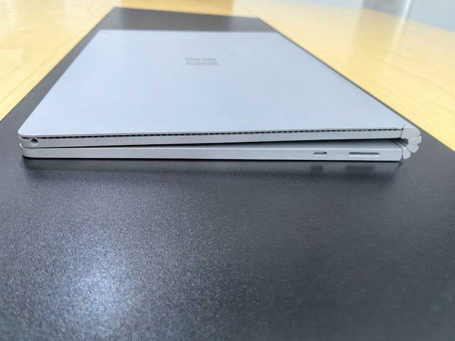 Microsoft SurfaceBook -3