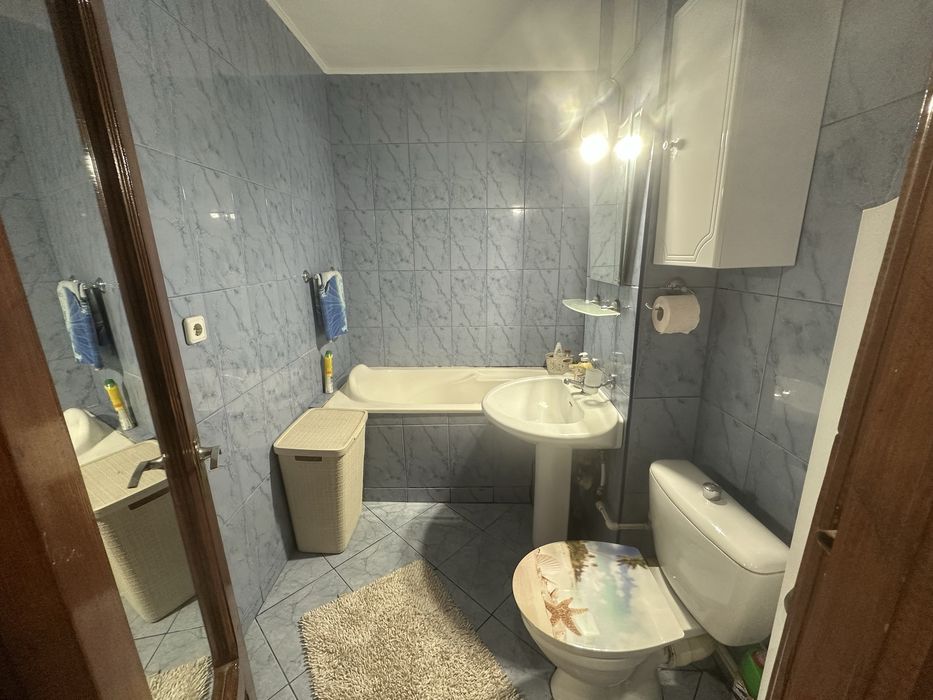 Inchiriez apartament 2 camere +parcare