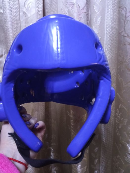 Шлем для каратэ ,новый
