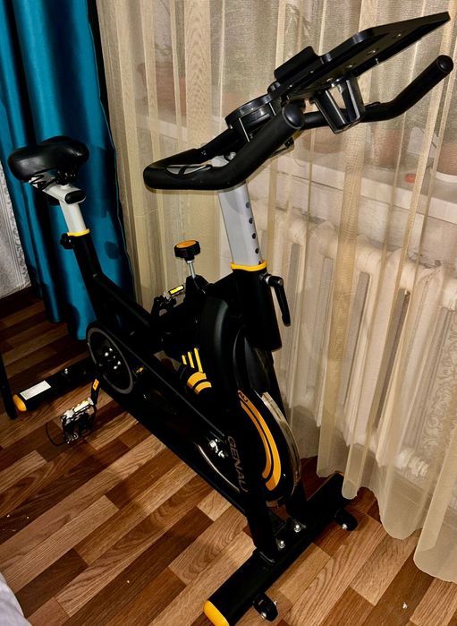 Продаю велотренажер.