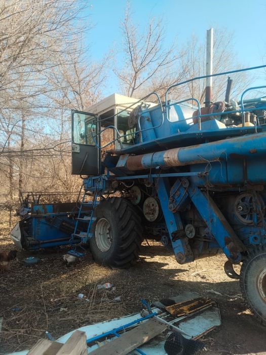 Продам комбайн 2008г