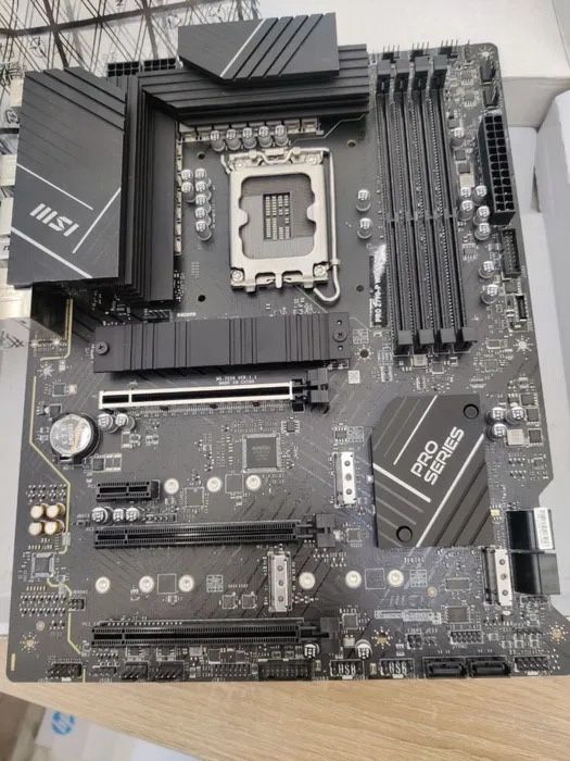 Kit I9 14900KS + MSI PRO Z790-P Wi-Fi