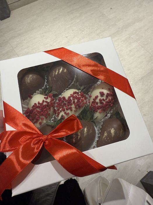 Клубника в шоколаде 4000 тг