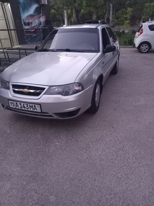 Нексия 2  сотилади