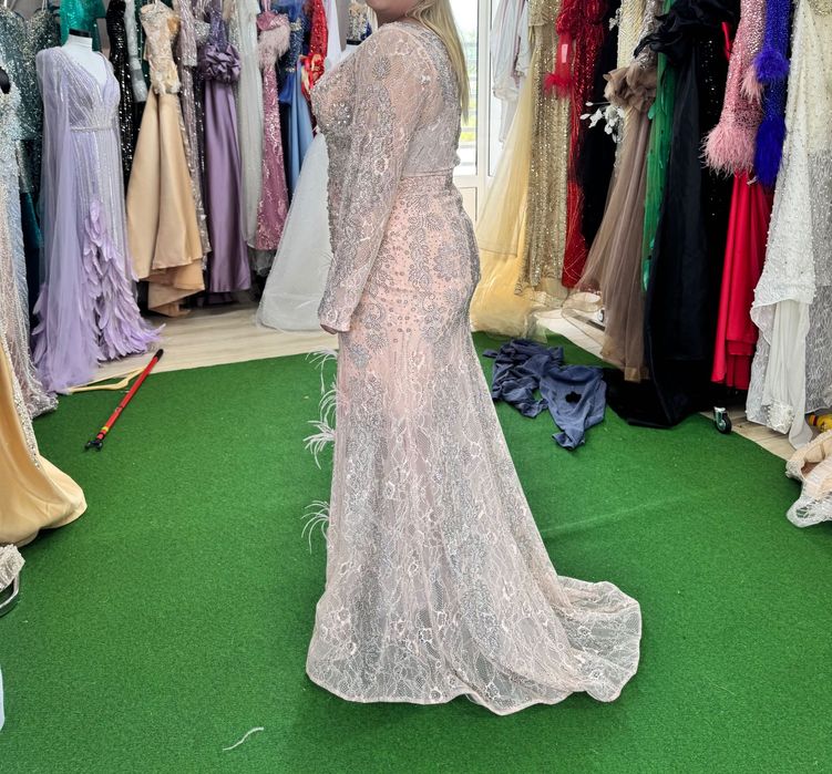 Официална рокля с камъни